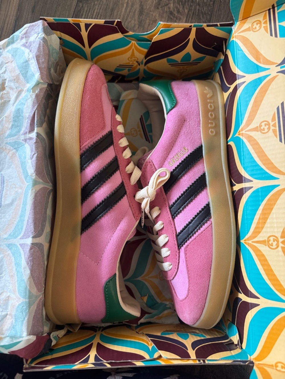 Gucci Pink Suede Sneakers with Black Stripes and Green Heel Tab - Picture 2 of 9